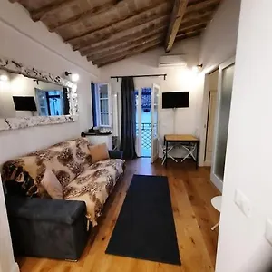 Apartment Di Charme A Due Passi Dalla Stazione, Florence